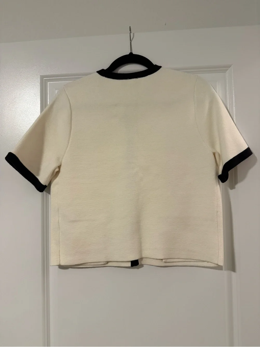 Abercrombie & Fitch Cream Short-Sleeve Cardigan with Black Trim - Picture 4 of 4